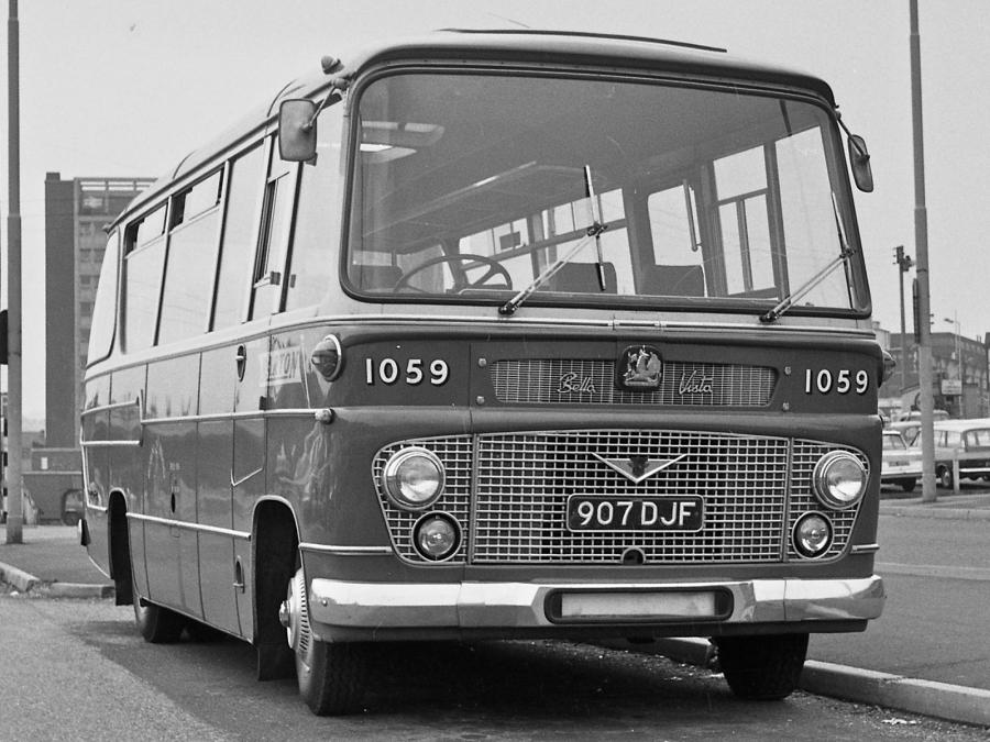  Bedford VAS1 Duple Bella Vista (C29F) 1961 года  (фото 2 из 2)